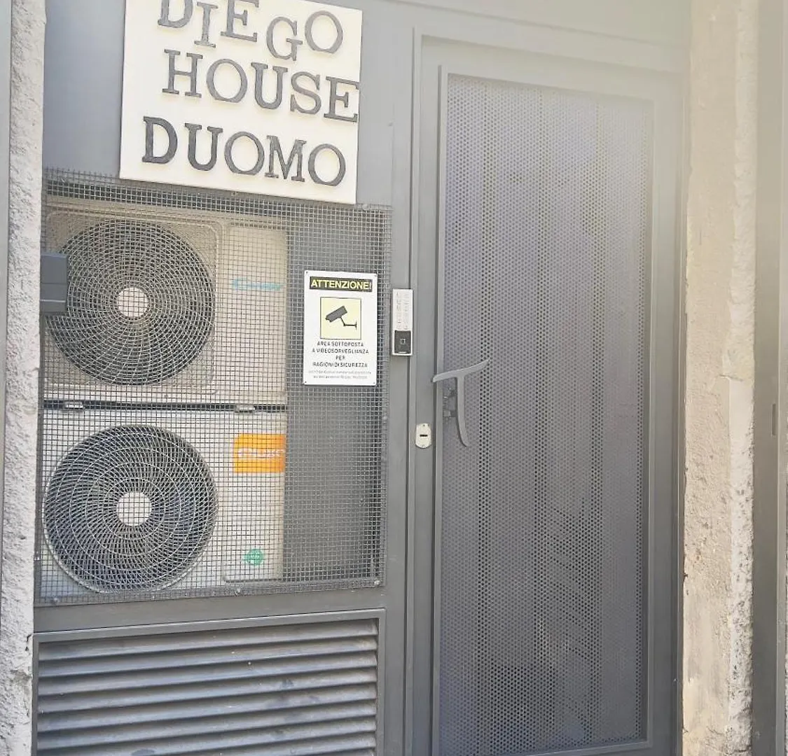 Diego Hause Duomo Naples 0*,  Italy